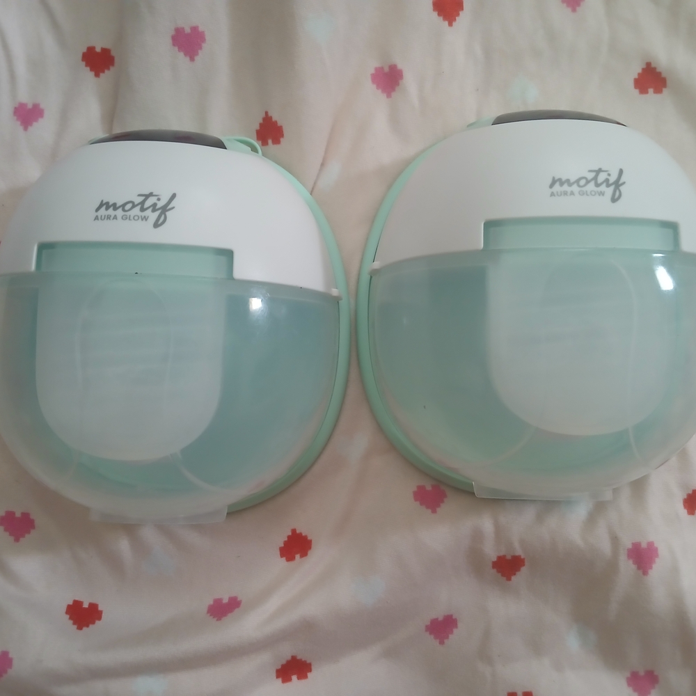 Motif Aura Glow Breast Pumps